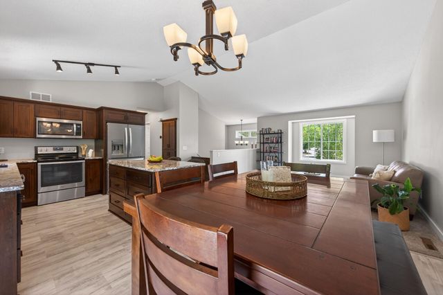 9613 River Forest Drive, Monticello, MN 55362