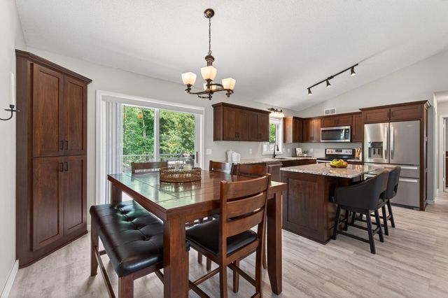9613 River Forest Drive, Monticello, MN 55362