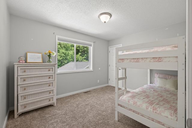 9613 River Forest Drive, Monticello, MN 55362