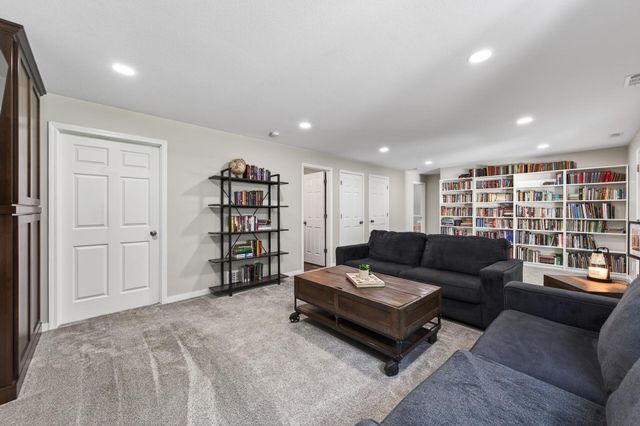 9613 River Forest Drive, Monticello, MN 55362