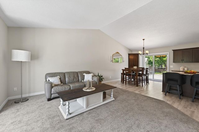 9613 River Forest Drive, Monticello, MN 55362