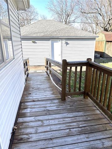 522 White Avenue, Greenville, IL 62246