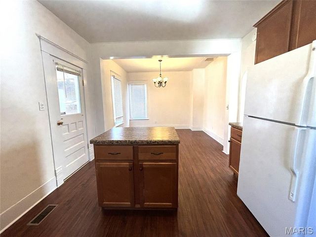 522 White Avenue, Greenville, IL 62246