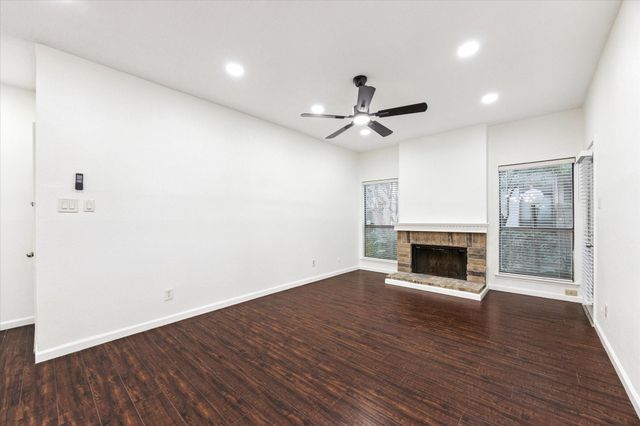 10053 Westpark Dr 307, Houston, TX 77042