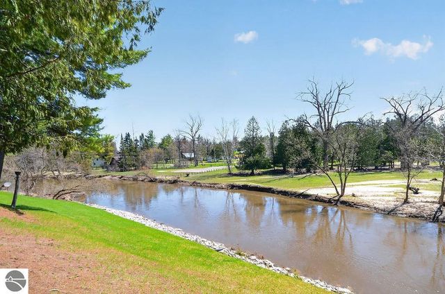 4281 Franklin Trail, Sterling, MI 48659