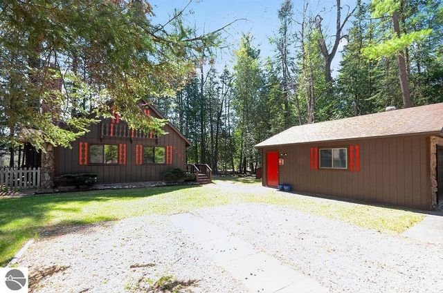 4281 Franklin Trail, Sterling, MI 48659