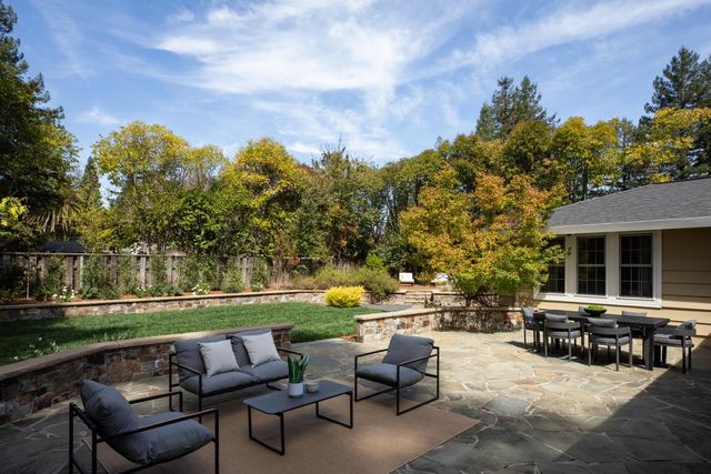 25 Corto Lane, Woodside, CA 94062