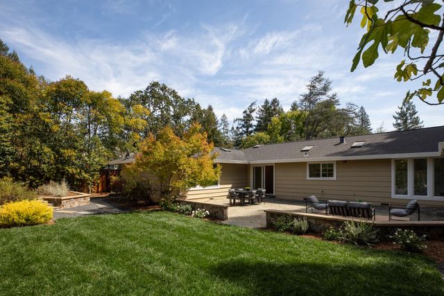 25 Corto Lane, Woodside, CA 94062