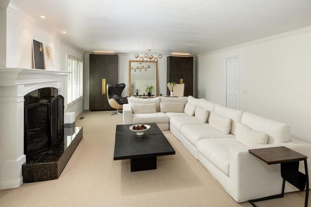 25 Corto Lane, Woodside, CA 94062