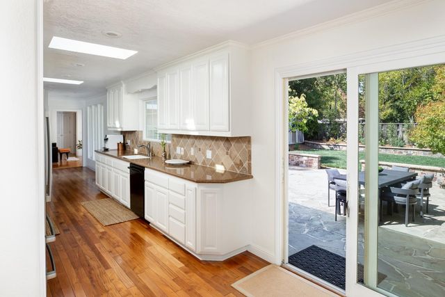 25 Corto Lane, Woodside, CA 94062
