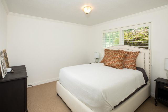 25 Corto Lane, Woodside, CA 94062