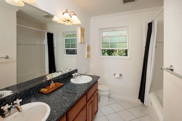25 Corto Lane, Woodside, CA 94062