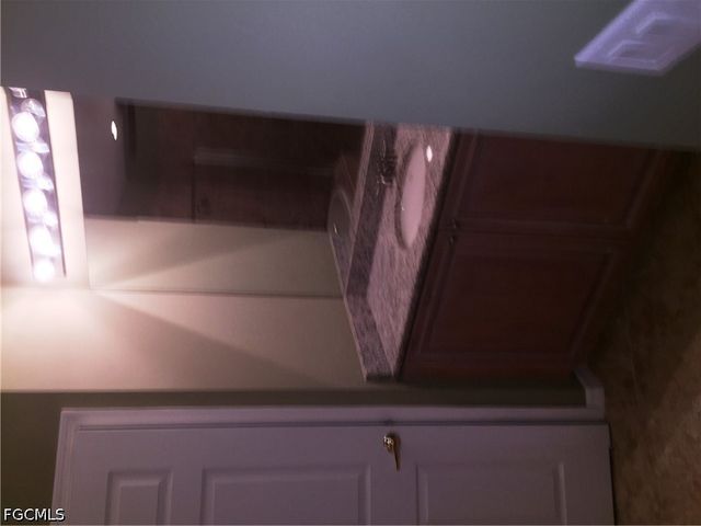 16550 Goldenrod LN 103, Alva, FL 33920