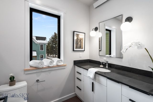 2402 Blue Silos Way, Bozeman, MT 59715