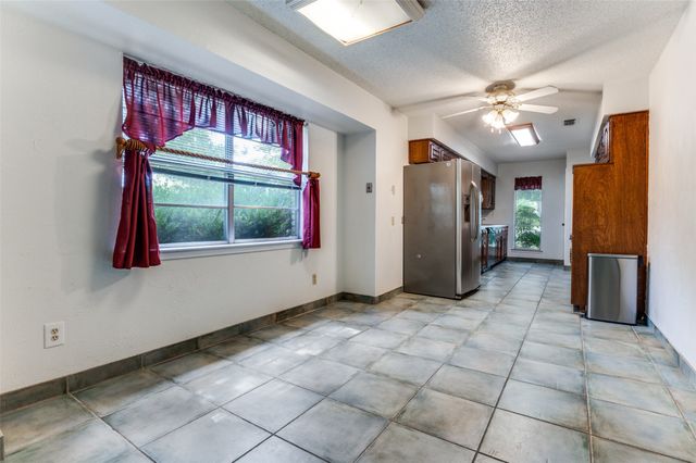 902 Nature Drive, Duncanville, TX 75116