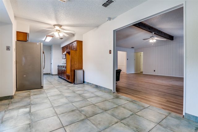 902 Nature Drive, Duncanville, TX 75116