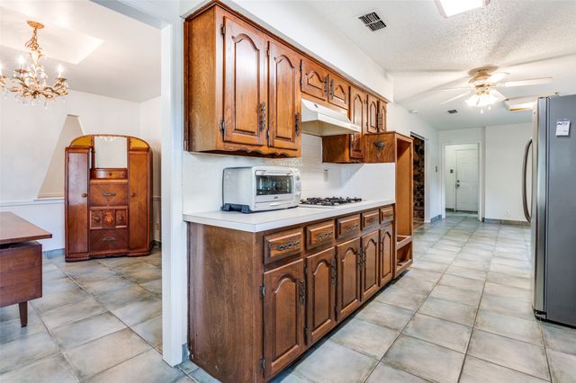 902 Nature Drive, Duncanville, TX 75116