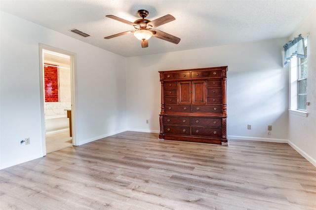 902 Nature Drive, Duncanville, TX 75116