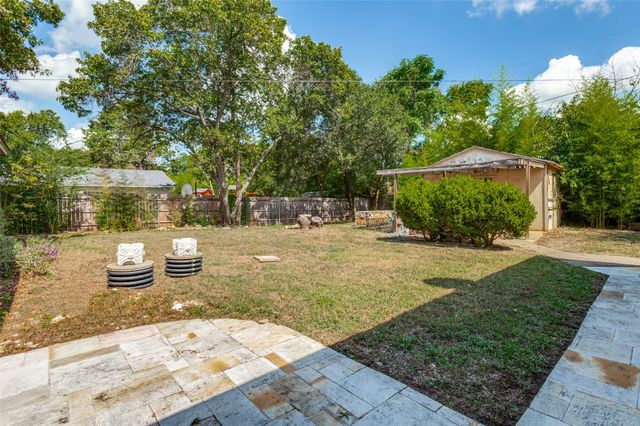 902 Nature Drive, Duncanville, TX 75116