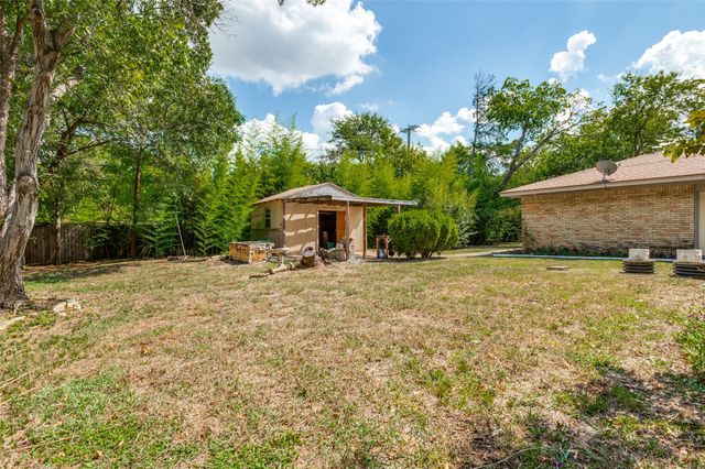 902 Nature Drive, Duncanville, TX 75116