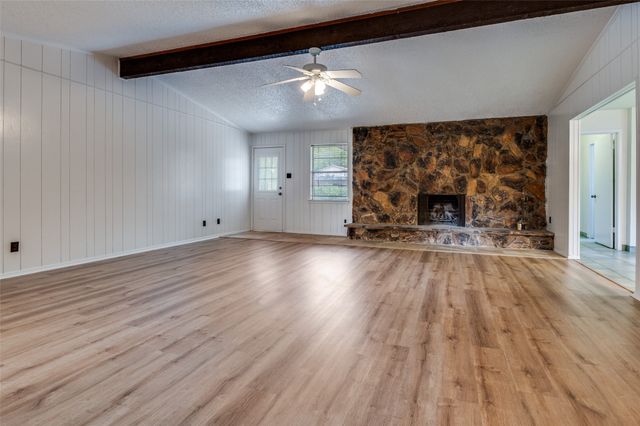 902 Nature Drive, Duncanville, TX 75116