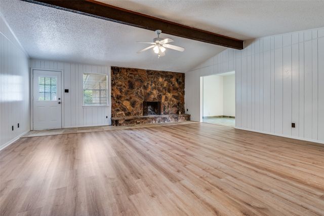 902 Nature Drive, Duncanville, TX 75116