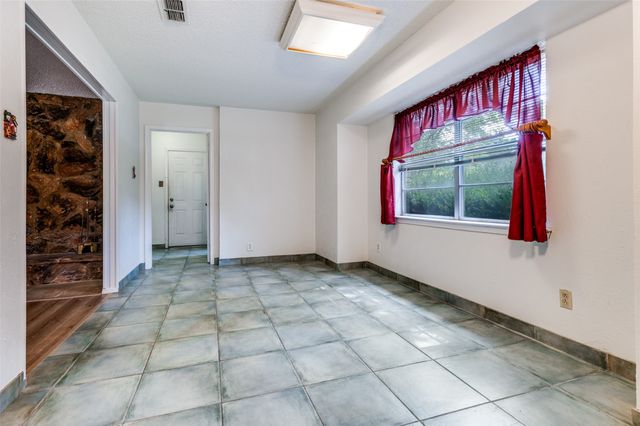 902 Nature Drive, Duncanville, TX 75116