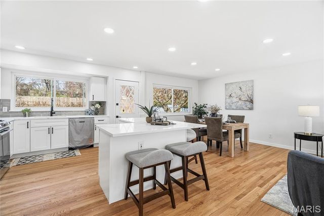 1131 Westleigh Terrace, Manchester, MO 63021