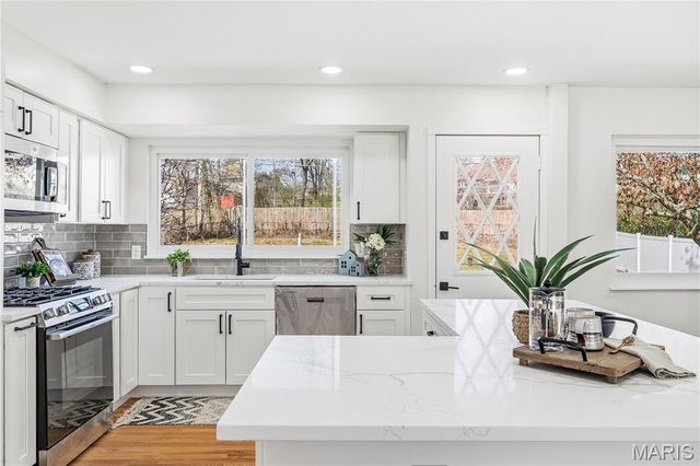 1131 Westleigh Terrace, Manchester, MO 63021