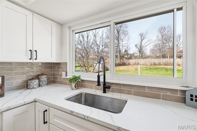 1131 Westleigh Terrace, Manchester, MO 63021