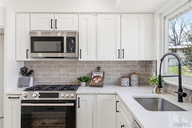 1131 Westleigh Terrace, Manchester, MO 63021