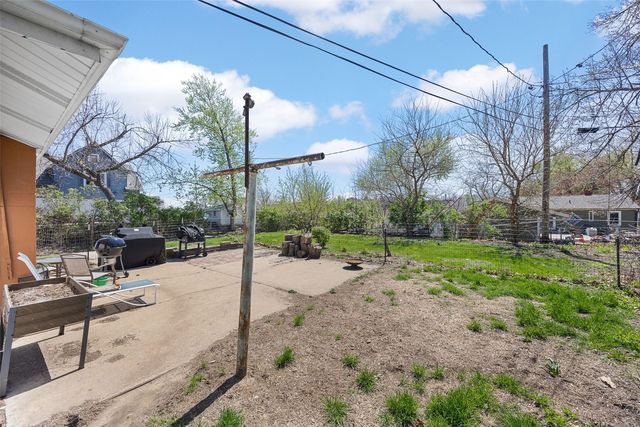 1285 30th Street NE, Cedar Rapids, IA 52402