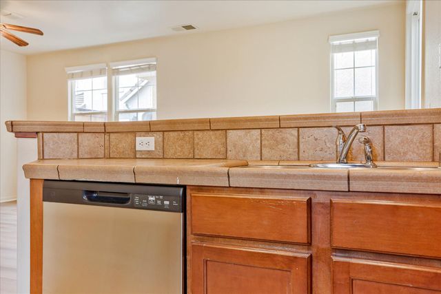 8717 Cortina Cir, Roseville, CA 95678