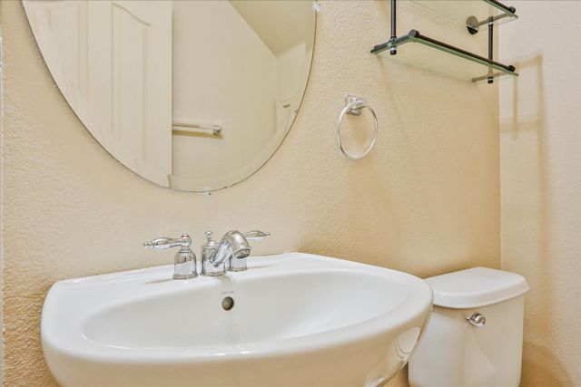 8717 Cortina Cir, Roseville, CA 95678