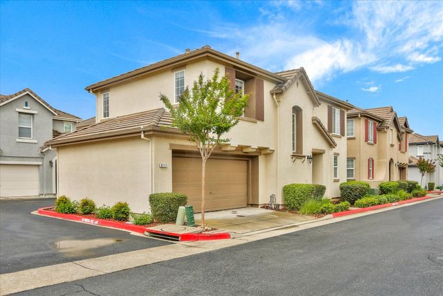 8717 Cortina Cir, Roseville, CA 95678