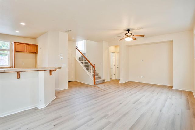 8717 Cortina Cir, Roseville, CA 95678