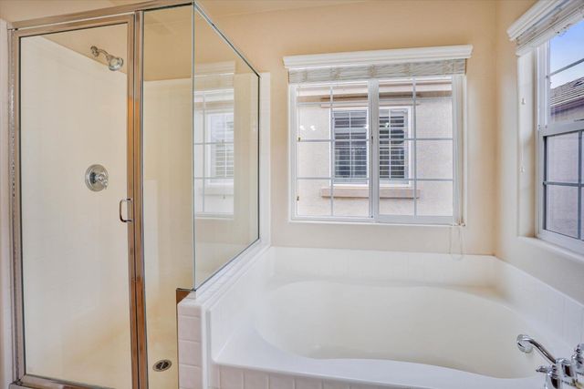 8717 Cortina Cir, Roseville, CA 95678