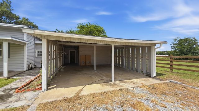 59 Noland Road, Whitesboro, TX 76273