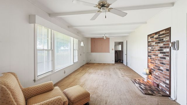 59 Noland Road, Whitesboro, TX 76273