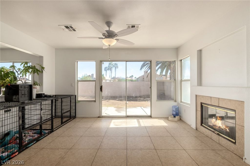 Image 14 of property listing at 8820 Manalang Road, Las Vegas, NV 89123