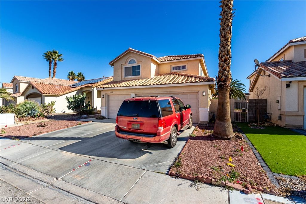 Image 5 of property listing at 8820 Manalang Road, Las Vegas, NV 89123