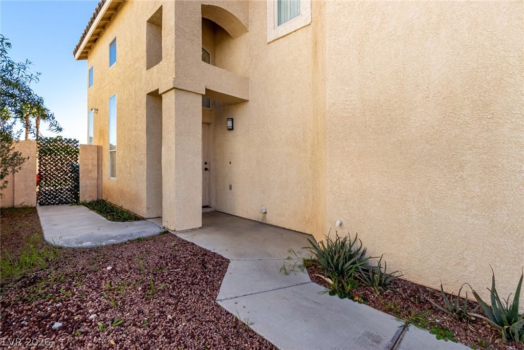 Image 7 of property listing at 8820 Manalang Road, Las Vegas, NV 89123