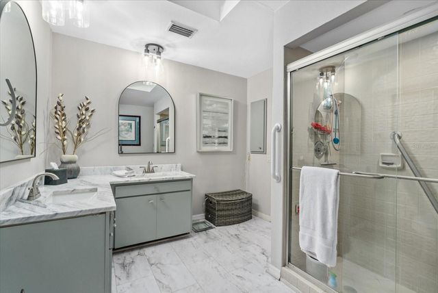 3862 WILSHIRE CIRCLE W 107, Sarasota, FL 34238