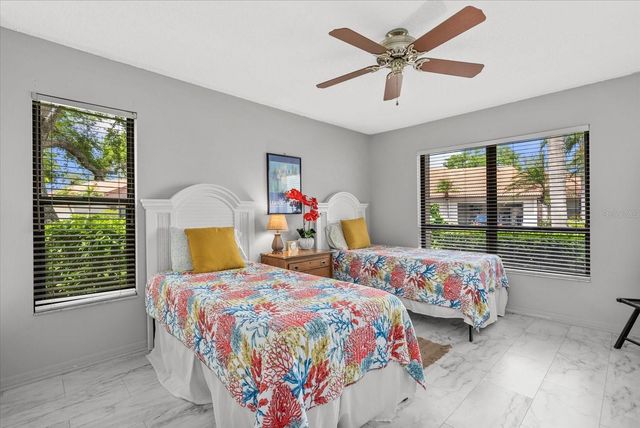 3862 WILSHIRE CIRCLE W 107, Sarasota, FL 34238