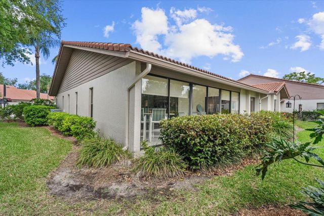 3862 WILSHIRE CIRCLE W 107, Sarasota, FL 34238