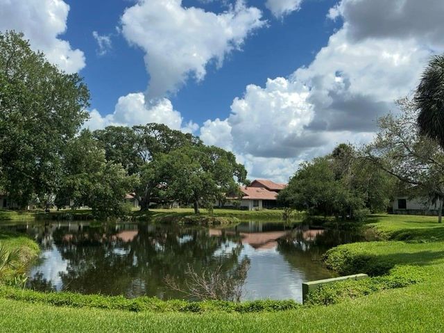 3862 WILSHIRE CIRCLE W 107, Sarasota, FL 34238