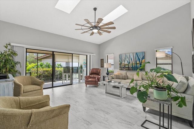 3862 WILSHIRE CIRCLE W 107, Sarasota, FL 34238