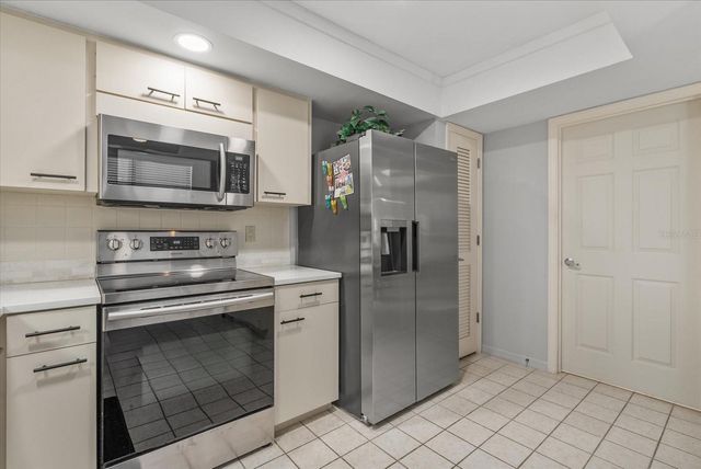 3862 WILSHIRE CIRCLE W 107, Sarasota, FL 34238