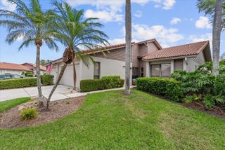3862 WILSHIRE CIRCLE W 107, Sarasota, FL 34238