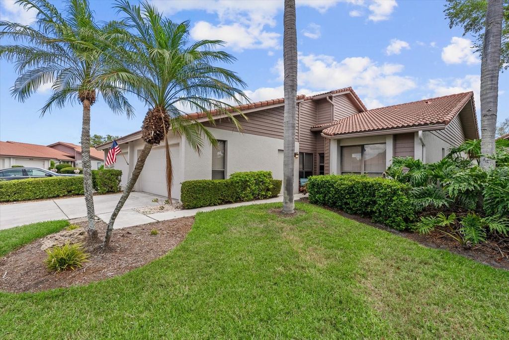 3862 WILSHIRE CIRCLE W 107, Sarasota, FL 34238